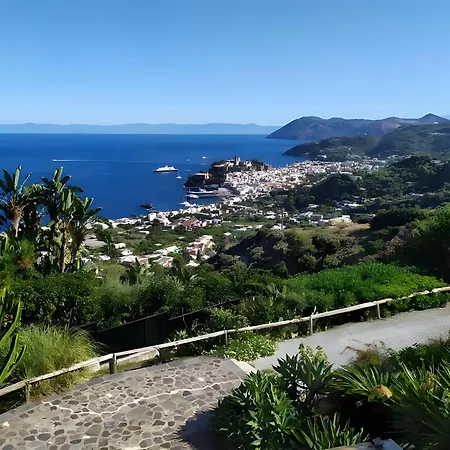 Panorama Apartment *